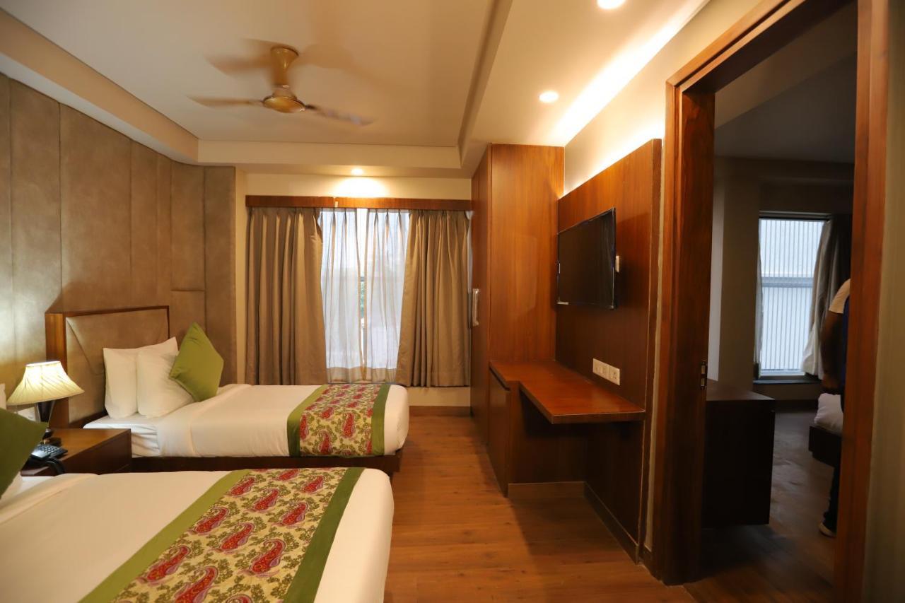 Ip Royal Hotel - New Delhi Exterior foto